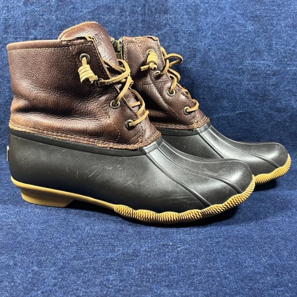 Sperry Womens Size 8.5 Saltwater Duck Boots, Tan/Dark Brown STS91176